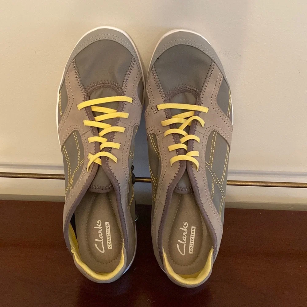 NWOT Clarks Sneakers - Picture 2 of 6